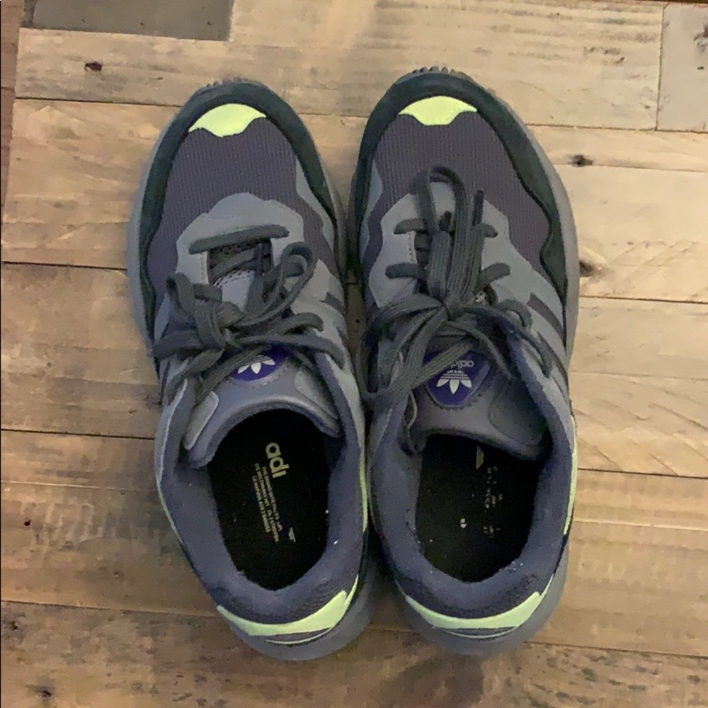 Boys Adidas sneakers size 5 1/2